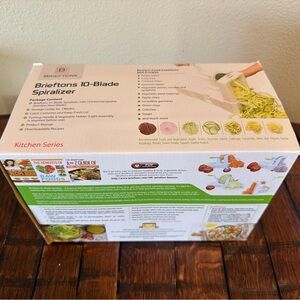 White 10-Blade Spiralizer